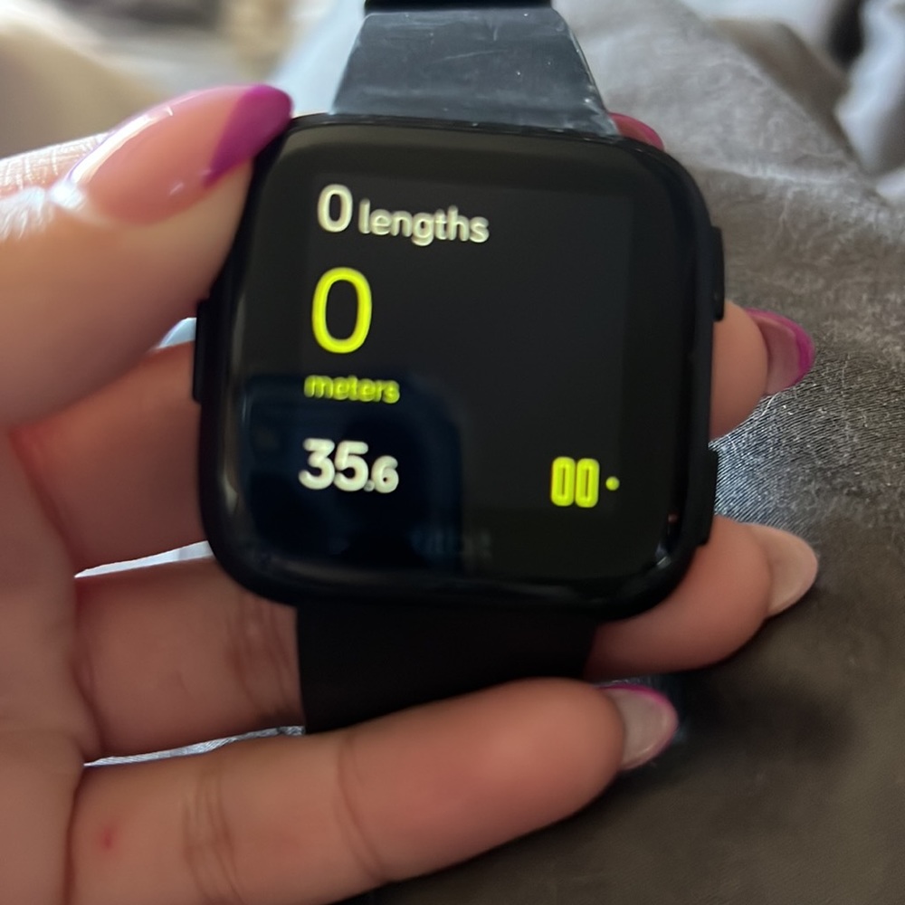 Fitbit versa - Picture 4 of 4
